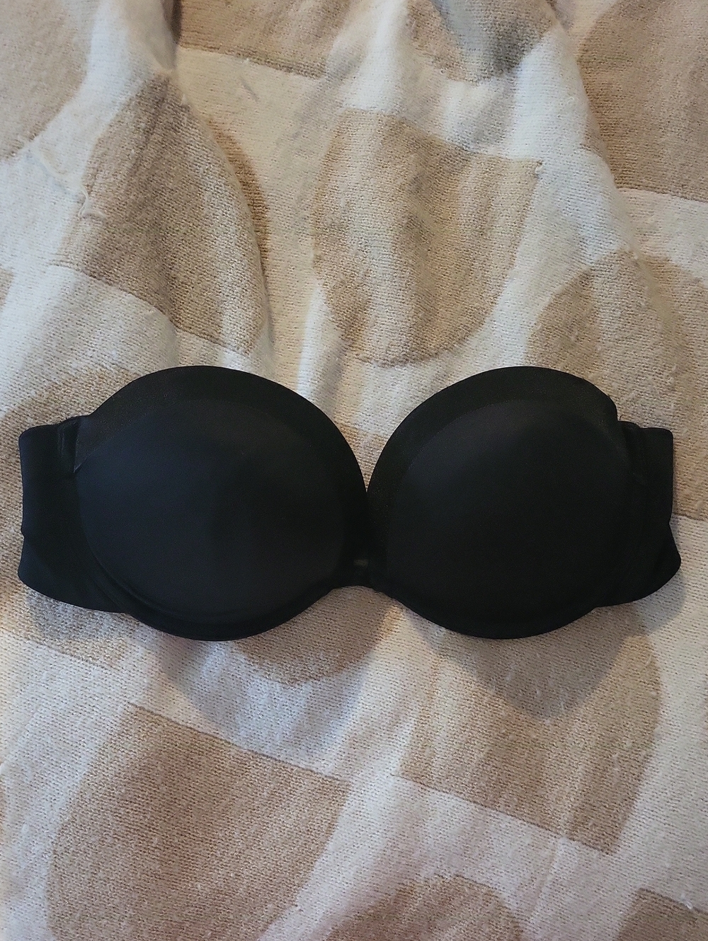 🖤 Classic Black Satin Strapless Molded Cup Bra - By Maidenform